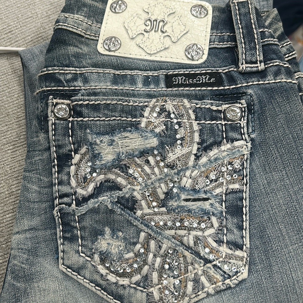 NWOT MISS ME SIGNATURE SKINNY JEANS SIZE 26 Z547